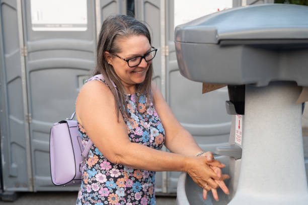 Best Portable restroom trailer rental  in Goldenrod, FL